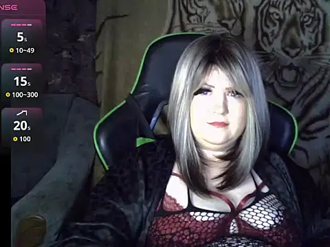 Snapshot of YuliiaSan chatting on November 11, 2025, 12:55 pm YuliiaSan online show from November 11, 2025, 12:55 pm