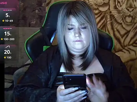 Snapshot of YuliiaSan chatting on November 30, 2025, 7:25 pm YuliiaSan online show from November 30, 2025, 7:25 pm