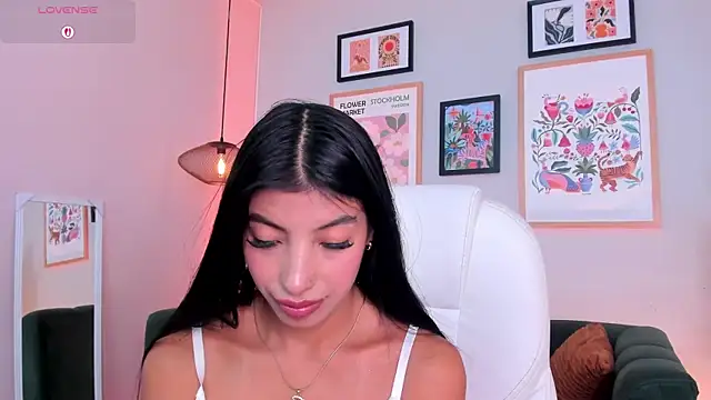Tiffany Low online show from July 21, 2026, 1:23 pm