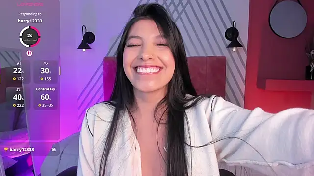 Snapshot of Tiffany_Low chatting on October 5, 2025, 9:16 pm Tiffany Low online show from October 5, 2025, 9:16 pm