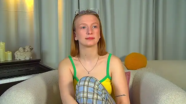 BeatriceBinoche online show from April 1, 2026, 6:27 pm