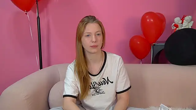 BeatriceBinoche online show from February 7, 2026, 6:32 am