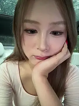 yuki june online show from July 5, 2026, 7:37 am