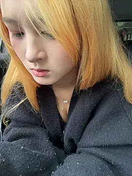 Snapshot of yuki_june chatting on November 5, 2025, 8:39 am yuki june online show from November 5, 2025, 8:39 am