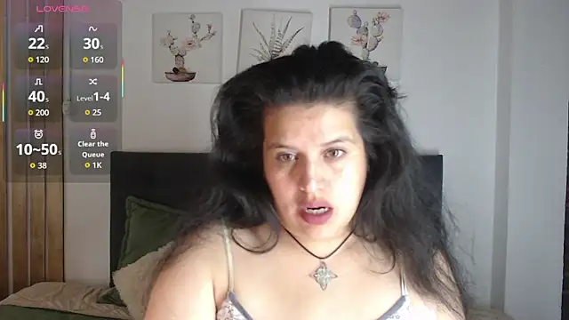 Andrea secret  online show from November 14, 2025, 1:04 pm