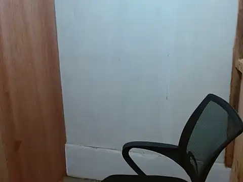 yoursexyladyLory19 online show from November 10, 2025, 2:00 pm