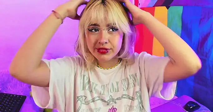 Snapshot of NekoWaifu chatting on November 4, 2025, 1:15 pm NekoWaifu online show from November 4, 2025, 1:15 pm