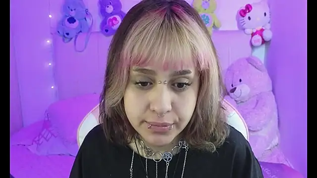 NekoWaifu online show from April 13, 2026, 1:26 pm