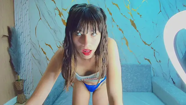 Isabella Blondetf online show from October 30, 2025, 1:09 pm