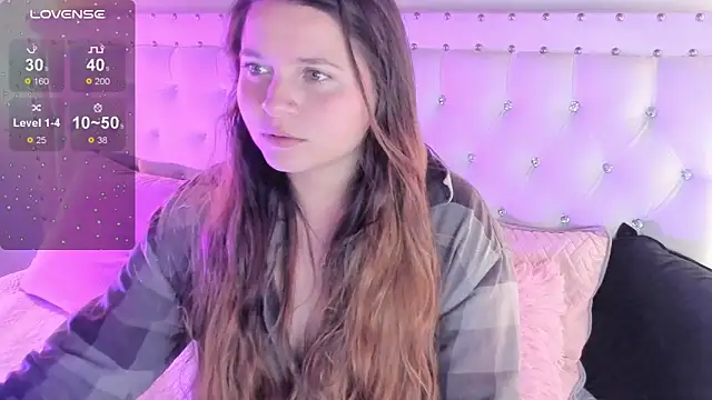 Snapshot of sophiee09_ chatting on November 26, 2025, 1:55 pm sophiee09 online show from November 26, 2025, 1:55 pm