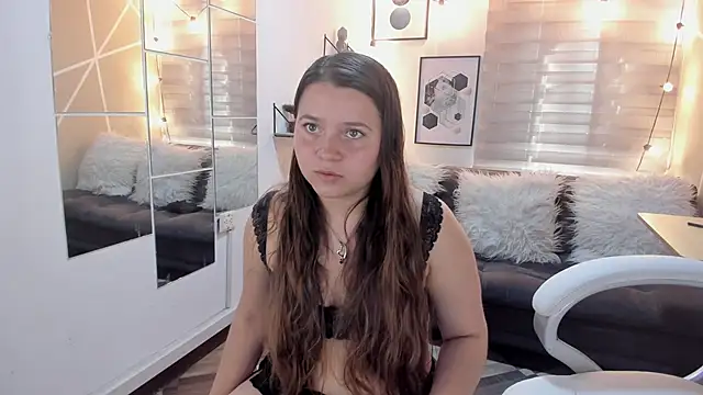 Snapshot of sophiee09_ chatting on November 4, 2025, 1:37 pm sophiee09 online show from November 4, 2025, 1:37 pm