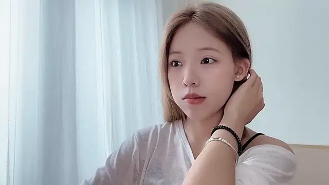 Meng 777 online show from April 12, 2026, 7:22 am