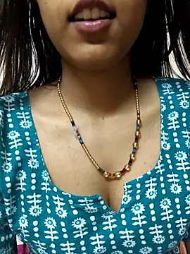 reetika6375 online show from February 9, 2026, 7:56 pm