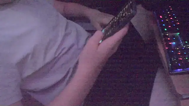 Snapshot of xderox318 chatting on November 15, 2025, 11:09 pm xderox318 online show from November 15, 2025, 11:09 pm