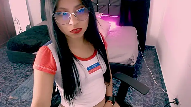 Snapshot of Annis_a chatting on September 26, 2025, 9:54 pm Annis a online show from September 26, 2025, 9:54 pm