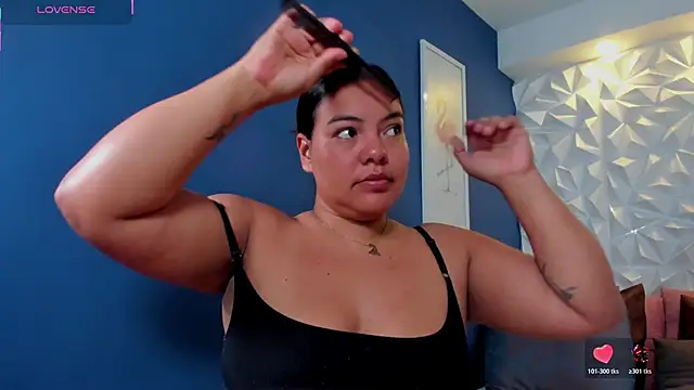 freya cole  online show from November 15, 2025, 3:49 pm