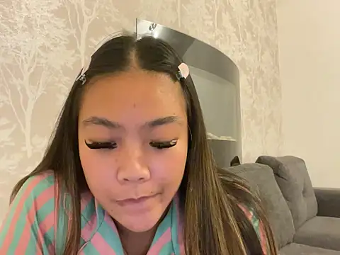 Snapshot of MissCherryyxox chatting on October 7, 2025, 7:04 pm MissCherryyxox online show from October 7, 2025, 7:04 pm