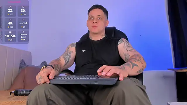 Snapshot of denis_munera chatting on November 1, 2025, 10:20 am denis munera online show from November 1, 2025, 10:20 am