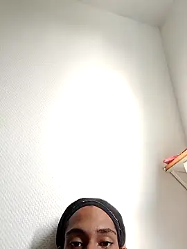 Snapshot of Mikaaa97 chatting on October 1, 2025, 3:27 pm Mikaaa97 online show from October 1, 2025, 3:27 pm