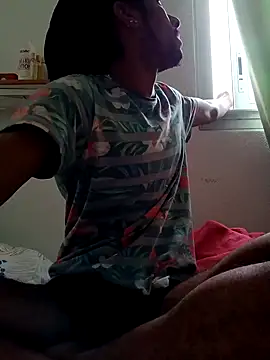 Snapshot of Mikaaa97 chatting on October 3, 2025, 7:10 am Mikaaa97 online show from October 3, 2025, 7:10 am