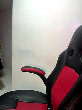 Snapshot of Isa_klein chatting on November 30, 2025, 10:43 pm Isa klein online show from November 30, 2025, 10:43 pm