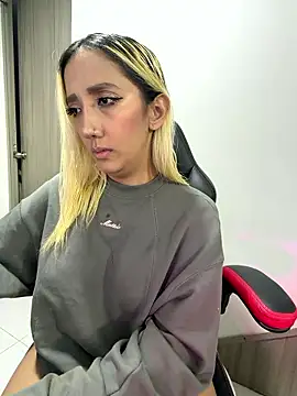 Snapshot of Isa_klein chatting on January 14, 2026, 12:58 am Isa klein online show from January 14, 2026, 12:58 am