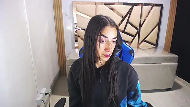 Maily a  online show from January 9, 2026, 2:51 am