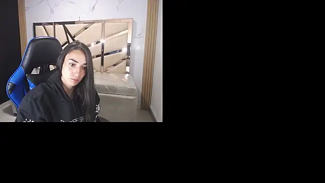 Maily a  online show from December 16, 2025, 3:44 am