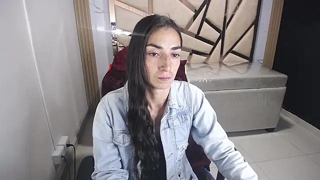 Snapshot of Maily_a_ chatting on November 24, 2025, 3:28 am Maily a online show from November 24, 2025, 3:28 am