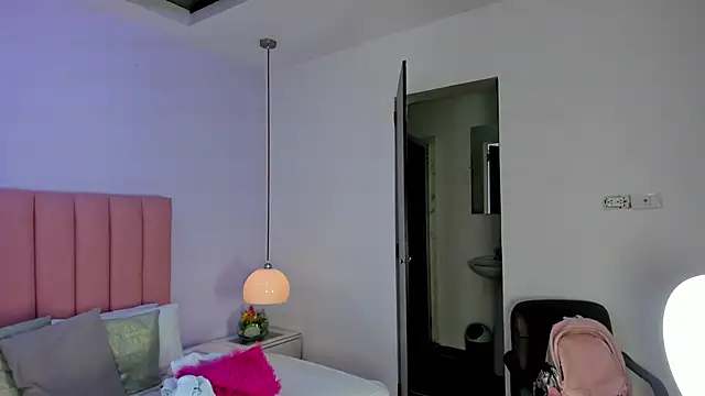 Snapshot of Amy_Ferreira chatting on November 10, 2025, 3:00 am Amy Ferreira online show from November 10, 2025, 3:00 am