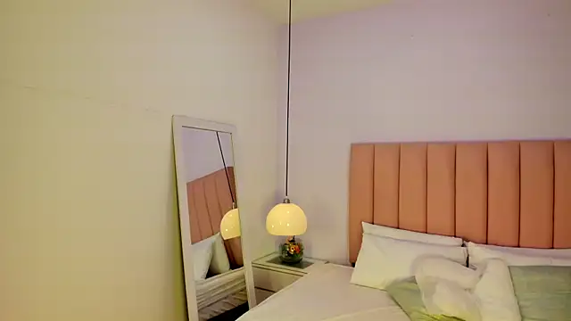 Snapshot of Amy_Ferreira chatting on November 4, 2025, 2:48 am Amy Ferreira online show from November 4, 2025, 2:48 am