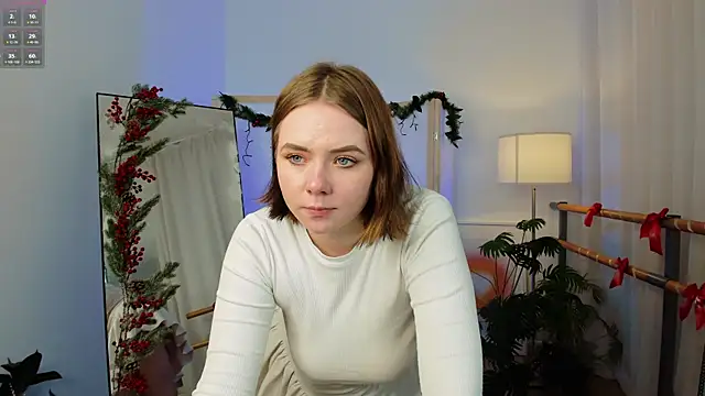 Snapshot of Sophi_X chatting on December 16, 2025, 10:36 pm Sophi X online show from December 16, 2025, 10:36 pm