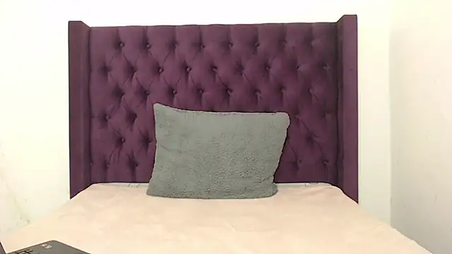 KaMila M00N online show from February 26, 2026, 4:40 pm