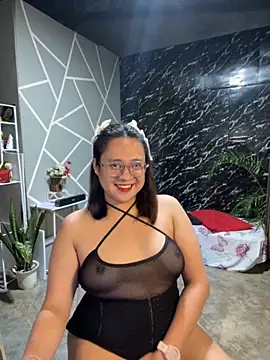 1aquaticangel69 online show from November 3, 2025, 1:37 pm