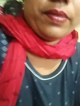 Snapshot of Hot_Desi_Milf chatting on May 18, 2026, 12:44 am Hot Desi Milf online show from May 18, 2026, 12:44 am