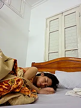 MaiHoang2k online show from October 25, 2025, 4:11 am