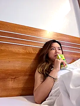 MaiHoang2k online show from October 30, 2025, 3:27 am