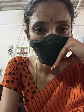 sweetreddy-02 online show from September 22, 2025, 6:52 am