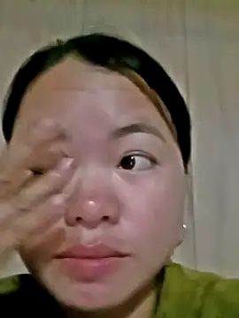 emly-xinh18 online show from November 26, 2025, 10:21 pm