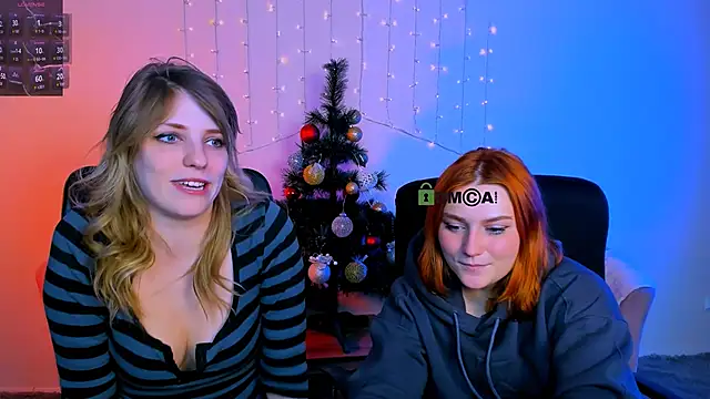 Snapshot of casey_meow_ chatting on December 21, 2025, 9:44 am casey meow online show from December 21, 2025, 9:44 am