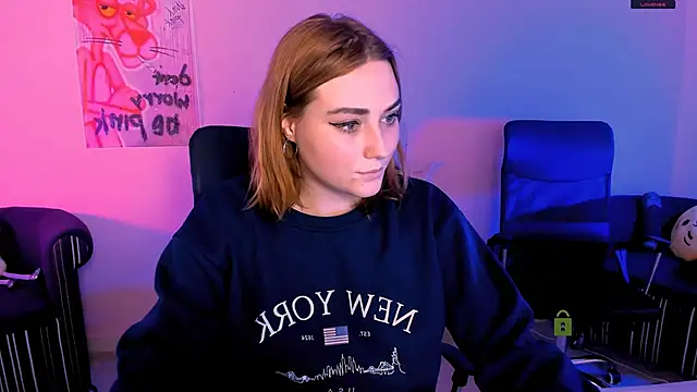 Snapshot of casey_meow_ chatting on December 5, 2025, 10:03 am casey meow online show from December 5, 2025, 10:03 am