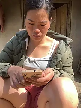 Snapshot of Qinjid002 chatting on November 27, 2025, 4:24 am Qinjid002 online show from November 27, 2025, 4:24 am