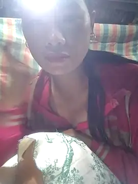 Snapshot of Qinjid002 chatting on October 8, 2025, 3:41 am Qinjid002 online show from October 8, 2025, 3:41 am