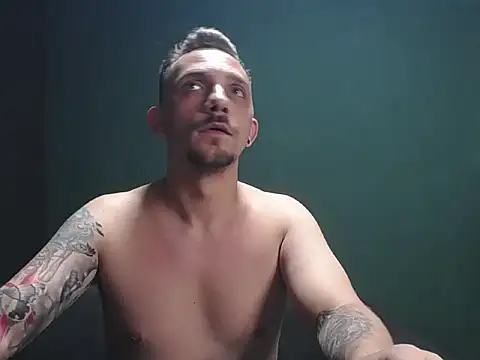 Snapshot of guesswhatbitch chatting on September 24, 2025, 11:54 pm guesswhatbitch online show from September 24, 2025, 11:54 pm