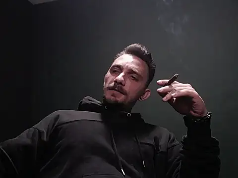 Snapshot of guesswhatbitch chatting on October 2, 2025, 5:05 pm guesswhatbitch online show from October 2, 2025, 5:05 pm