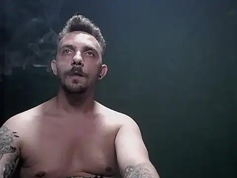 Snapshot of guesswhatbitch chatting on September 29, 2025, 9:42 pm guesswhatbitch online show from September 29, 2025, 9:42 pm