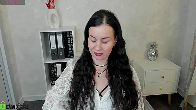 Stella Leon online show from October 15, 2025, 1:04 am