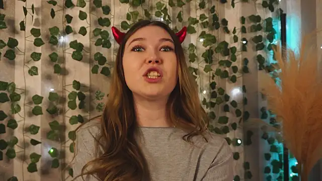 cheeky cherry juice online show from November 1, 2025, 1:27 pm