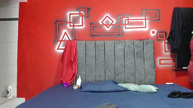 Snapshot of ebony_hard_sex chatting on October 29, 2025, 1:32 pm ebony hard sex online show from October 29, 2025, 1:32 pm