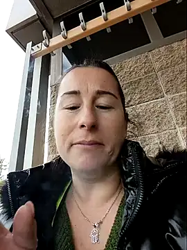 bichota85 online show from November 20, 2025, 11:00 am